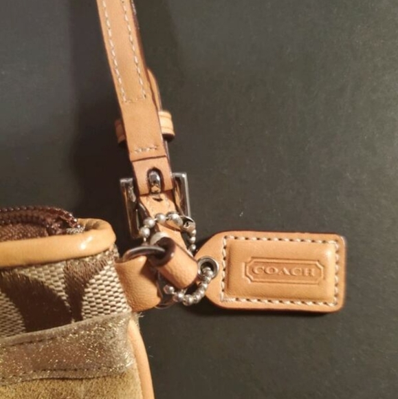COACH - SUEDE WRISTLET - Picture 5 of 8